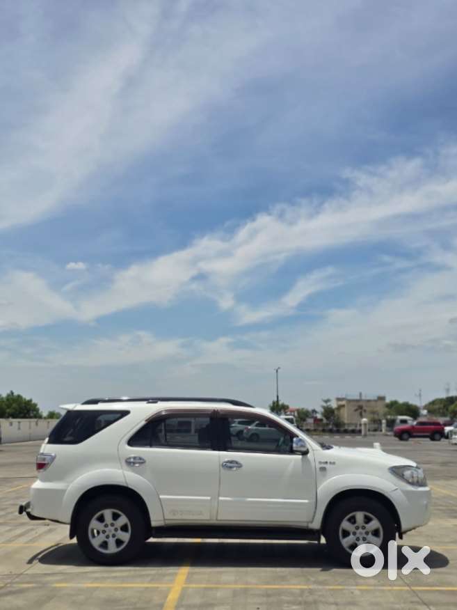 Toyota Fortuner 3.0 4x4 Manual, 2011, Diesel