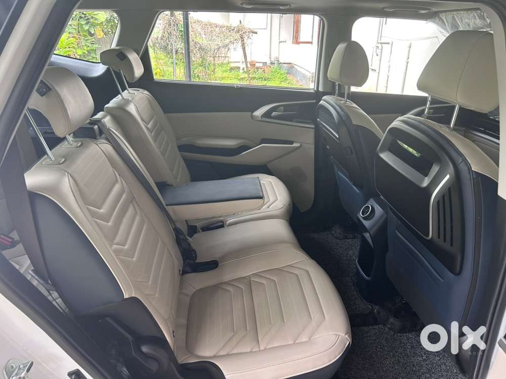 Kia Carens Petrol 2023