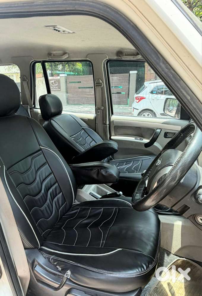 Mahindra Scorpio S10, 2015, Diesel
