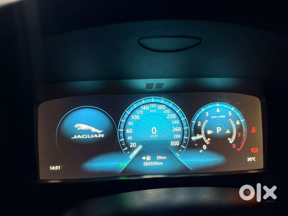 Jaguar Xf Petrol Portfolio 2016