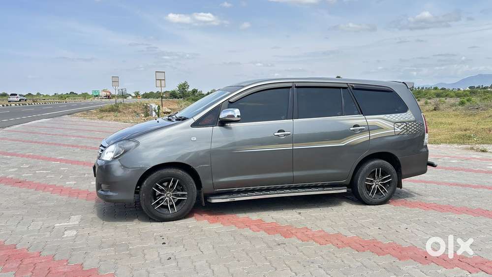 Toyota Innova 2.5 V 7 Str, 2011, Diesel