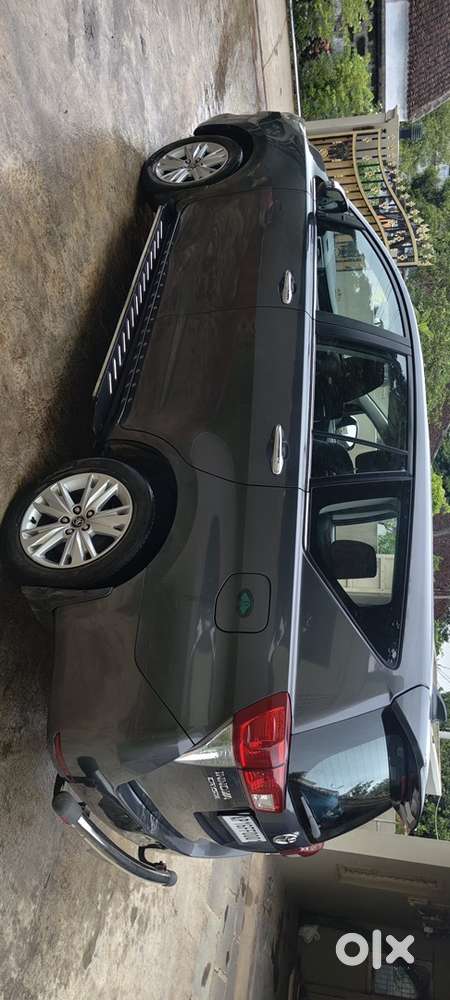 Toyota Innova Crysta 2018