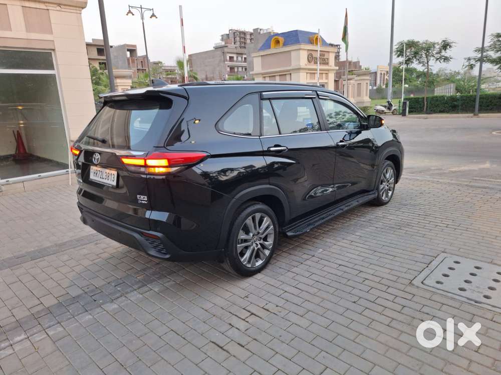 Toyota Innova Hycross 2.0 Zx Hybrid 7 Str, 2026, Petrol