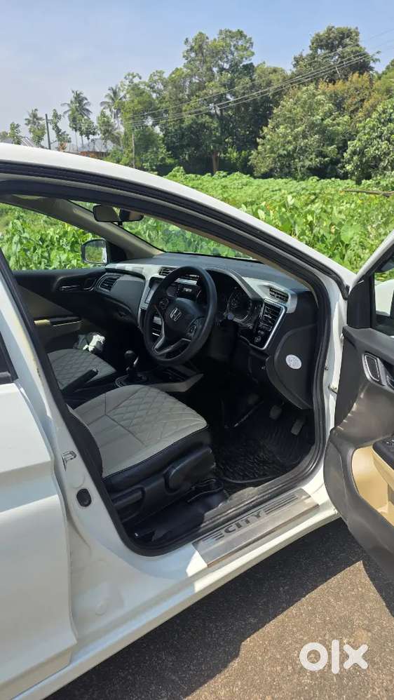 Honda City 1.5 V 2021