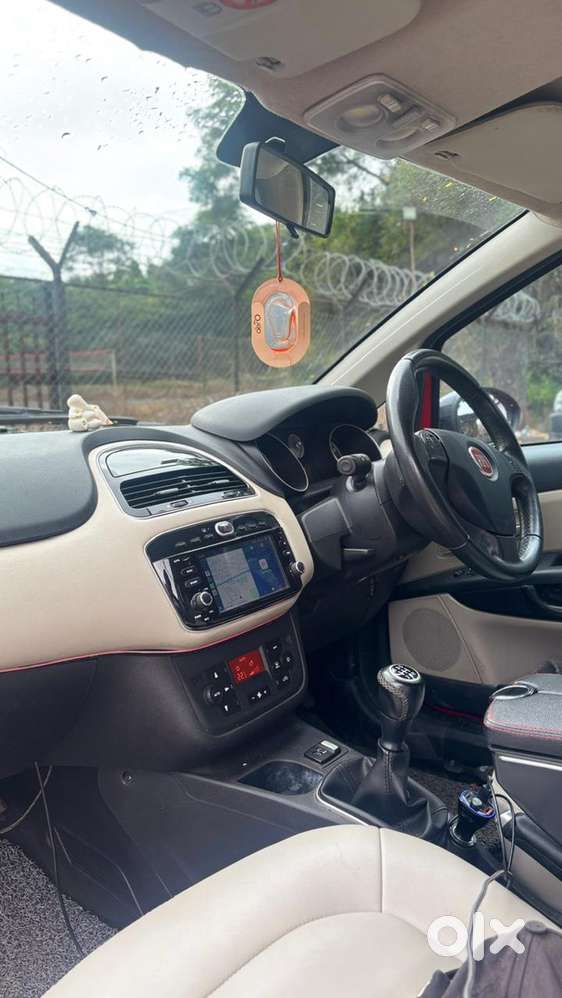 Fiat Punto Evo 2015 Diesel 74658 Km Driven With Company Records.