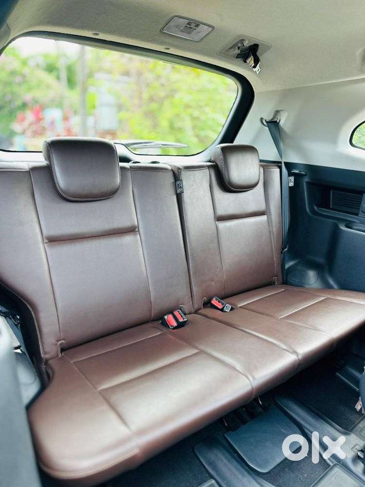 Toyota Innova Hycross 2.0 Zx Hybrid 7 Str, 2023, Petrol