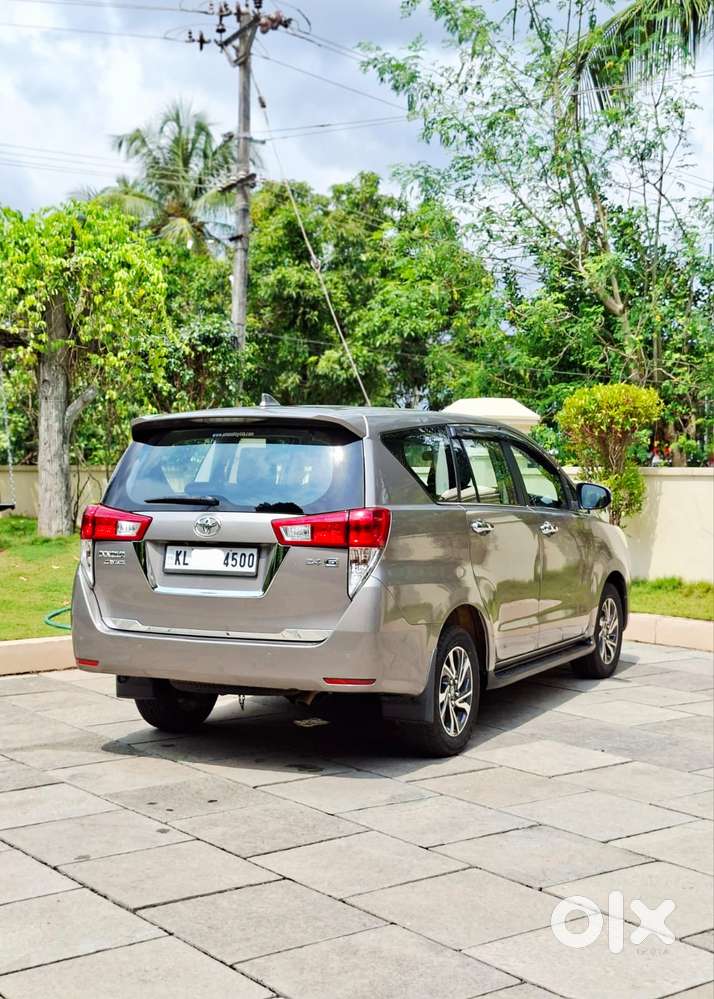 Toyota Innova Crysta 2.8 Gx At, 2022, Diesel