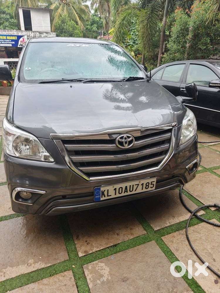Toyota Innova 2009-2011 Crysta 2.5 Vx Bsiii, 2010, Diesel