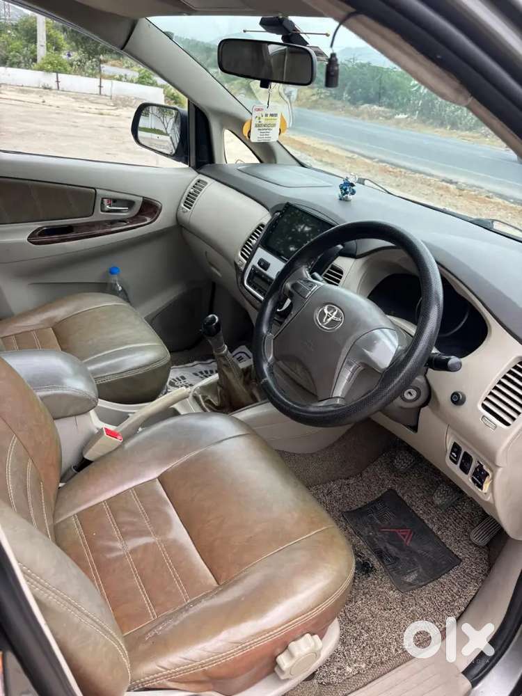 Toyota Innova 2013