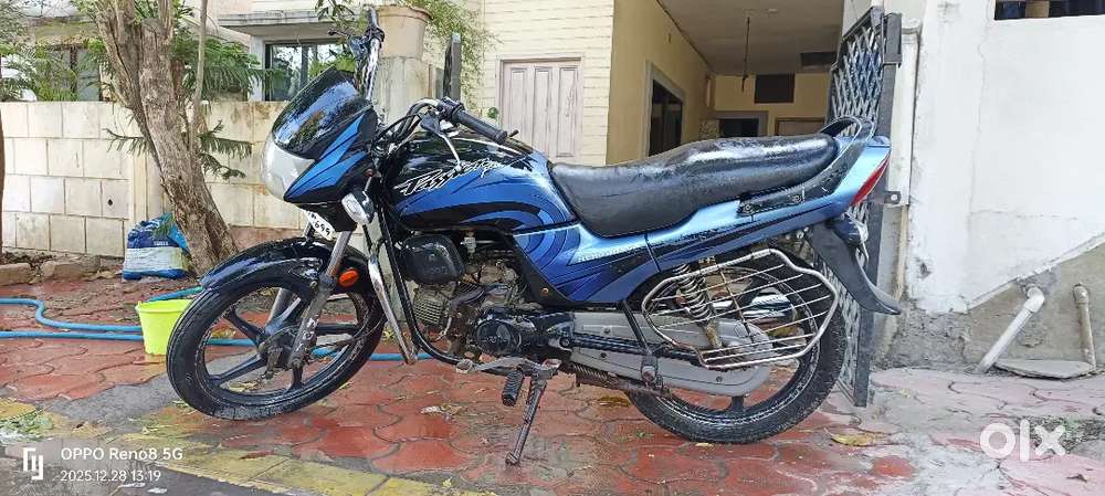 Good condition - Motorcycles in Ali Colony, Indore - 1830533274