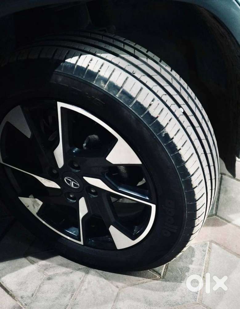 Tata Punch Accomplished Amt, 2023, Petrol