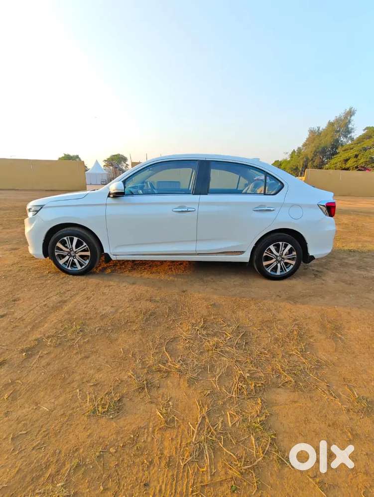 Honda Amaze  Vx Automatic   Warranty Upto 2028 Mint Condition 30000km