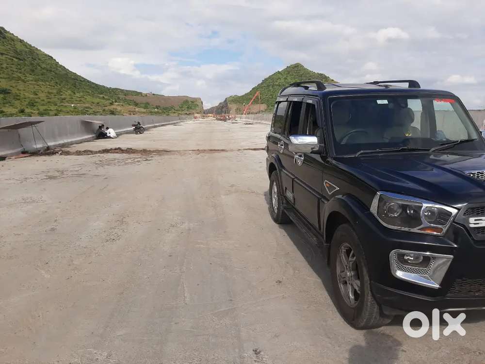 Mahindra Scorpio 2015