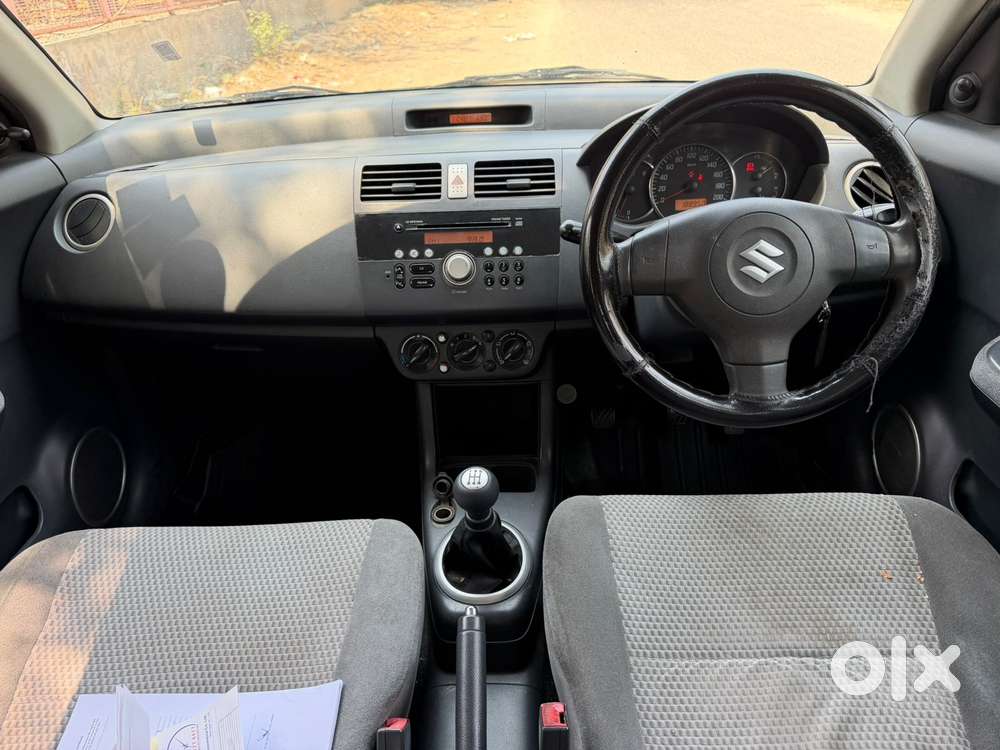 Maruti Suzuki Swift Dzire Vxi Optional, 2011, Petrol