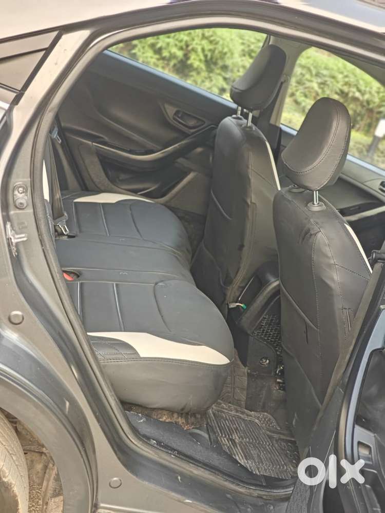 Tata Nexon Smart 1.2 Revotron Petrol 5 Mt, 2024, Cng & Hybrids