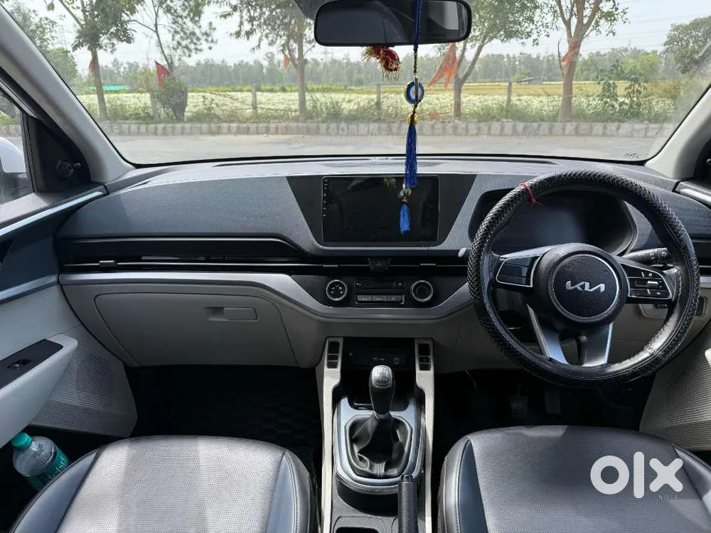 Kia Carens 2023 Cng & Hybrids 42000 Km Driven