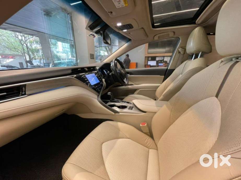 Toyota Camry Hybrid, 2021, Petrol