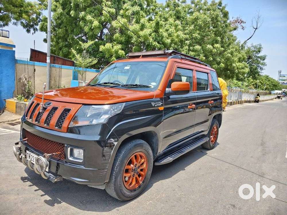 Mahindra Tuv 300 T10 Amt Dual Tone, 2017, Diesel