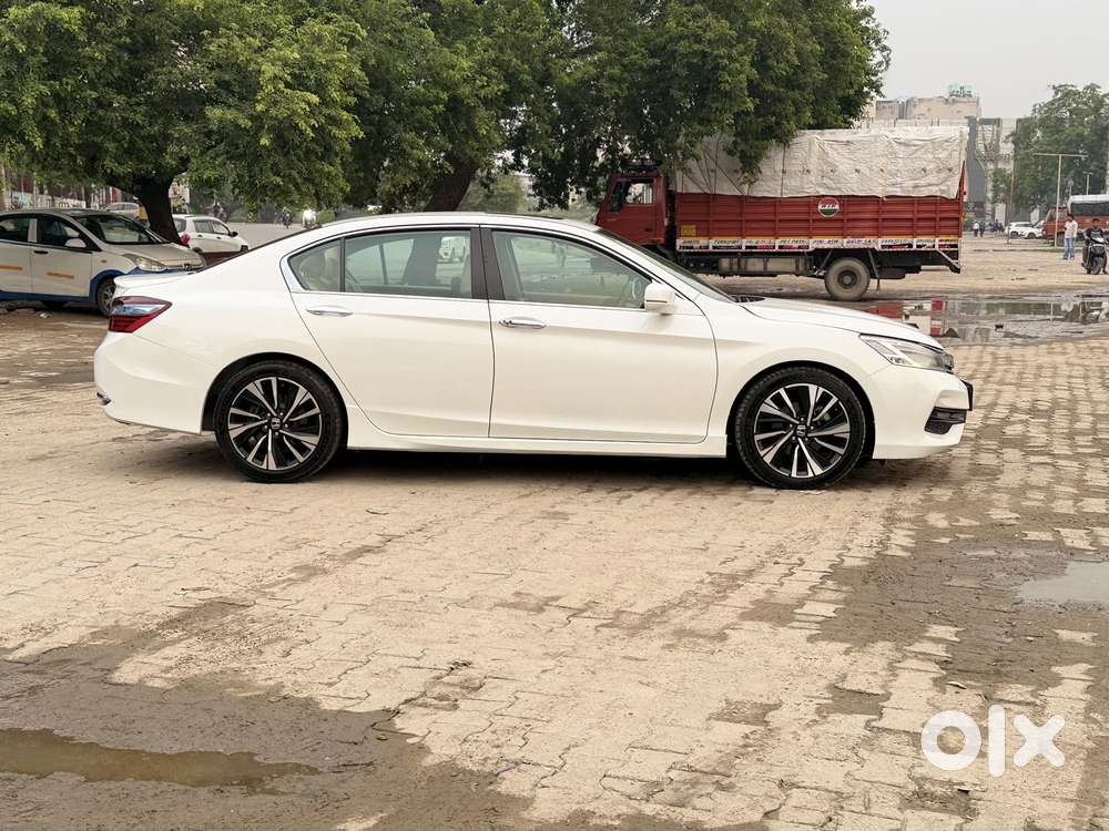 Honda Accord 2.0 Hybrid At Petrol, 2017, Petrol