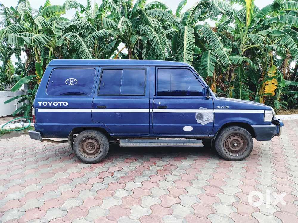 Toyota Qualis Gs 2000
