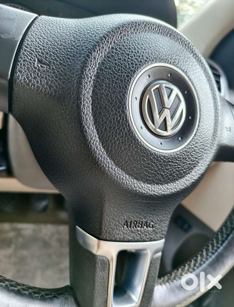 Volkswagen Vento 2010-2013 Petrol Highline, 2011, Petrol