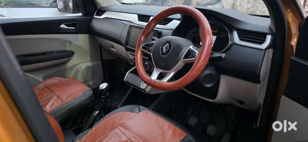 Renault Triber Rxz, 2023, Petrol