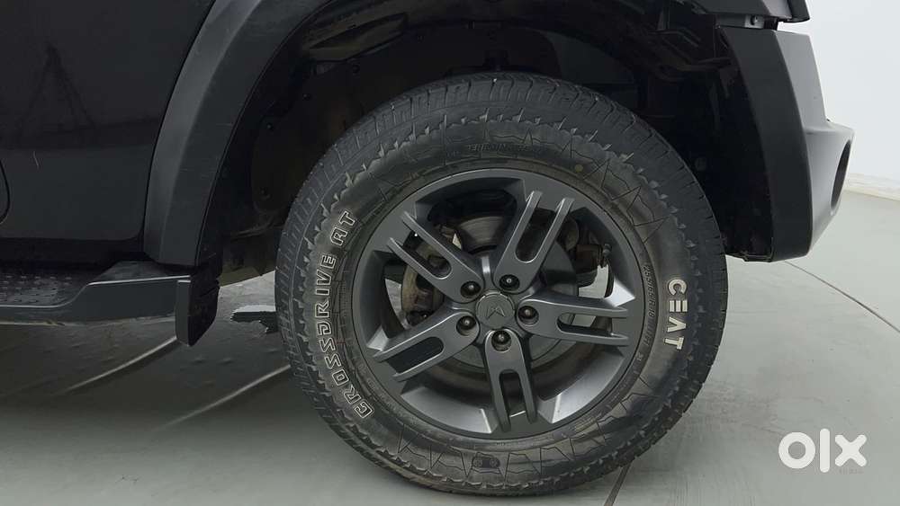 Mahindra Thar Lx Hard Top Petrol Mt 4wd, 2023, Petrol