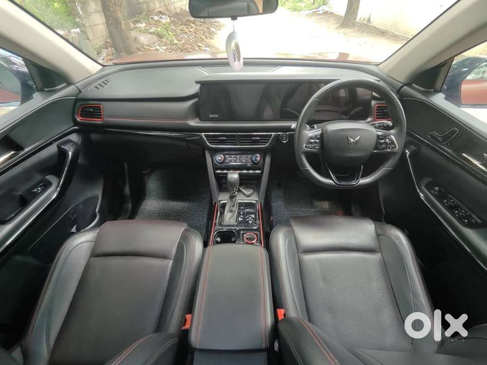 Mahindra Xuv700 2.2 Ax 7 Diesel At Luxury Pack Str Awd, 2024, Diesel