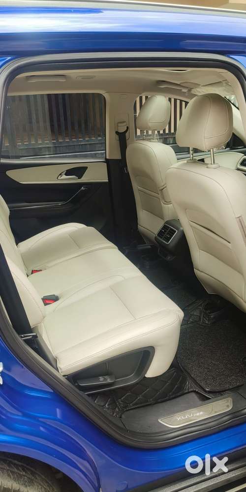 Mahindra Xuv700 2.2 Ax 7 Diesel Mt Luxury Pack Str, 2023, Diesel
