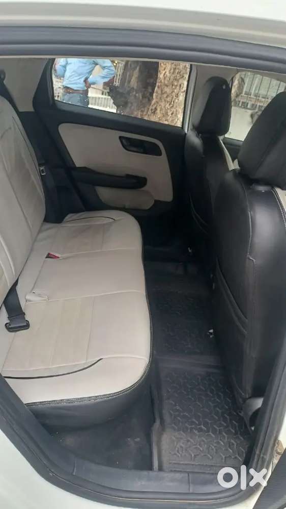 Tata Altroz Xm Plus 2024