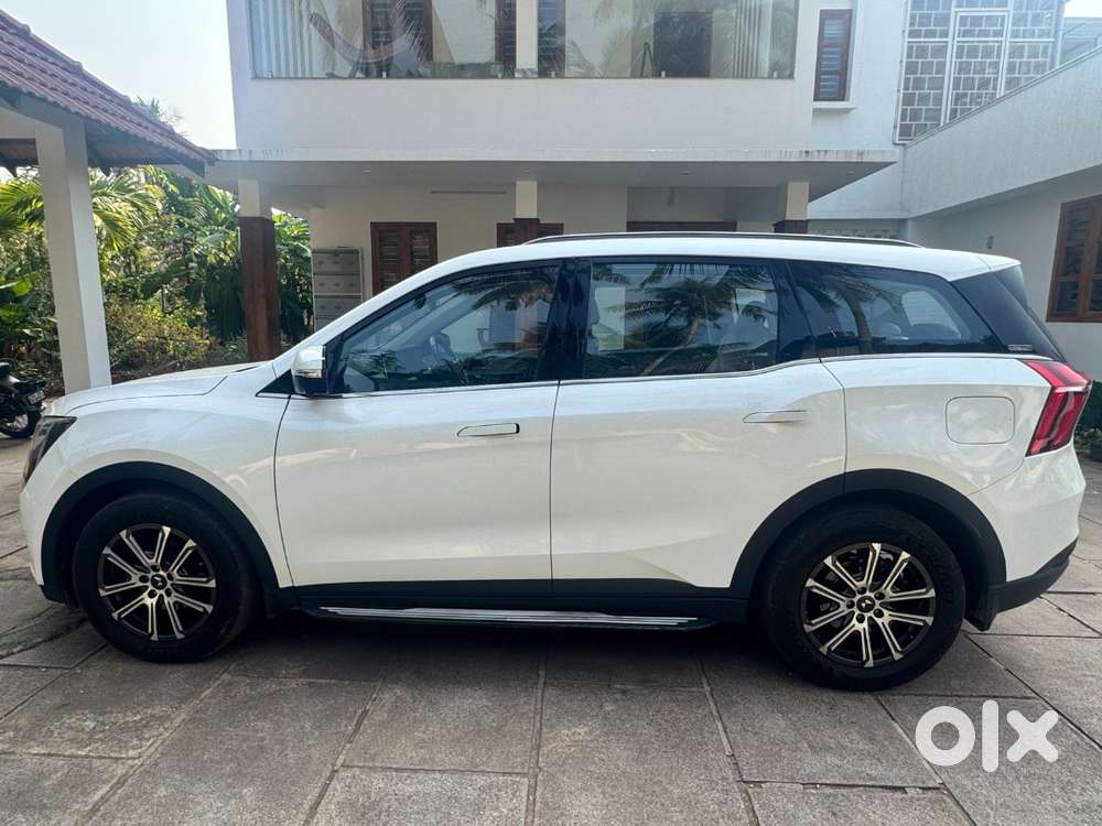 Pristine Xuv700 Ax7 Luxury Pack Petrol At  Dec 2022  Single Owner