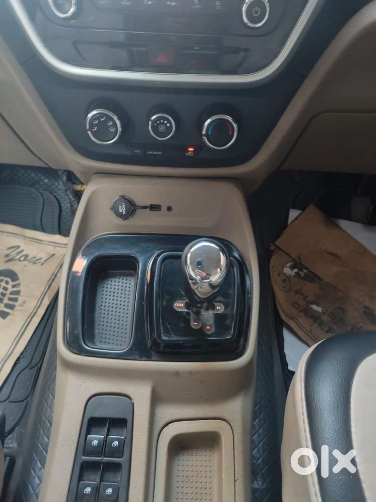 Mahindra Tuv 300 T8 Amt, 2017, Diesel