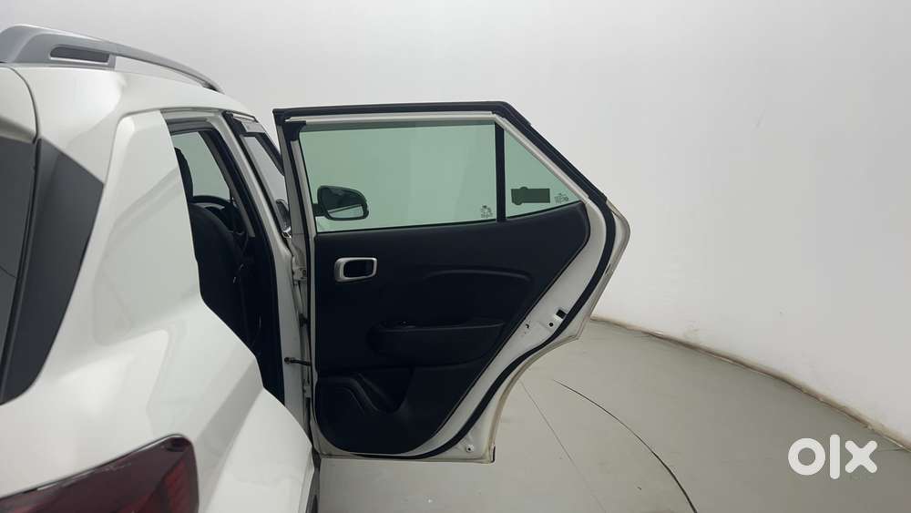 Hyundai Venue 1.2 S Plus, 2021, Petrol