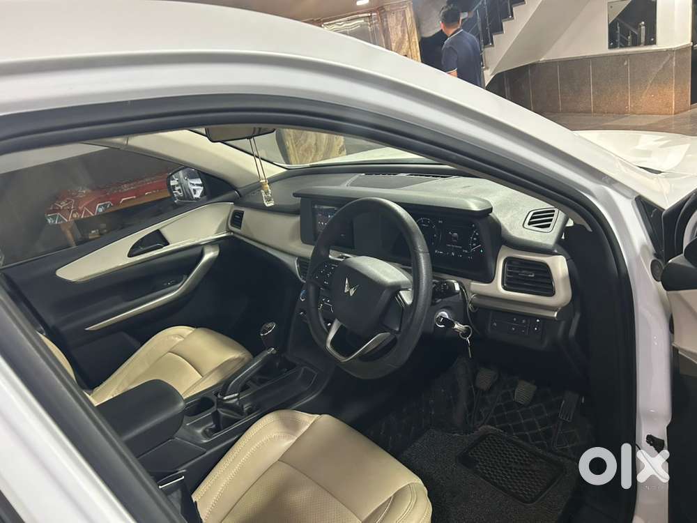 Mahindra Xuv700 Petrol 2022