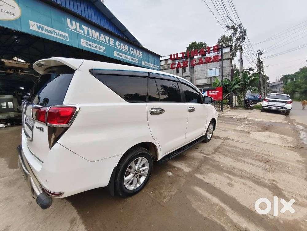 Toyota Innova Crysta 2.4 G Plus Mt 7 Str, 2017, Diesel
