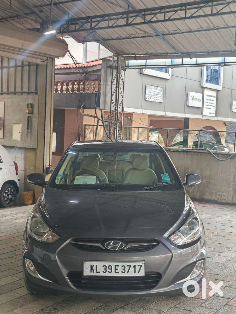 Hyundai Verna Fluidic 1.6 Vtvt Sx, 2012, Petrol