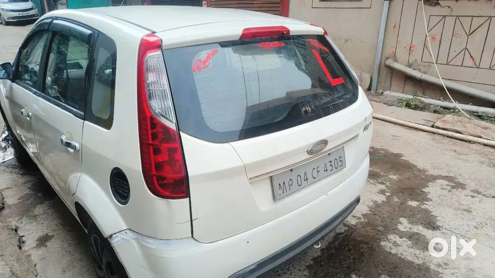 Ford Figo 2010 Petrol 74542 Km Driven