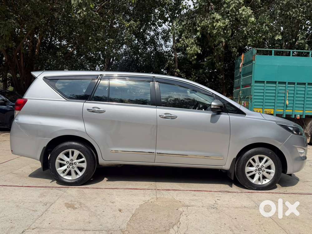 Toyota Innova Crysta 2.4 Vx Mt 8s, 2017, Diesel