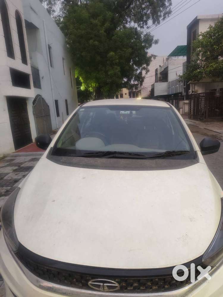 Tata_tigor_2020_xe