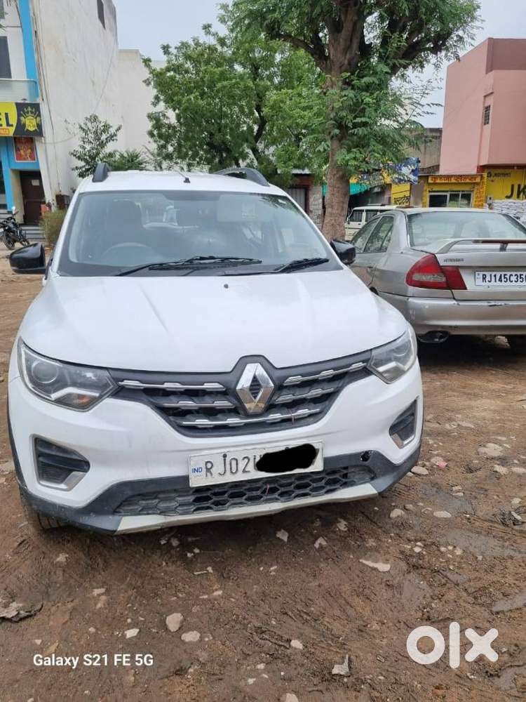 Renault Triber Rxz, 2022, Petrol