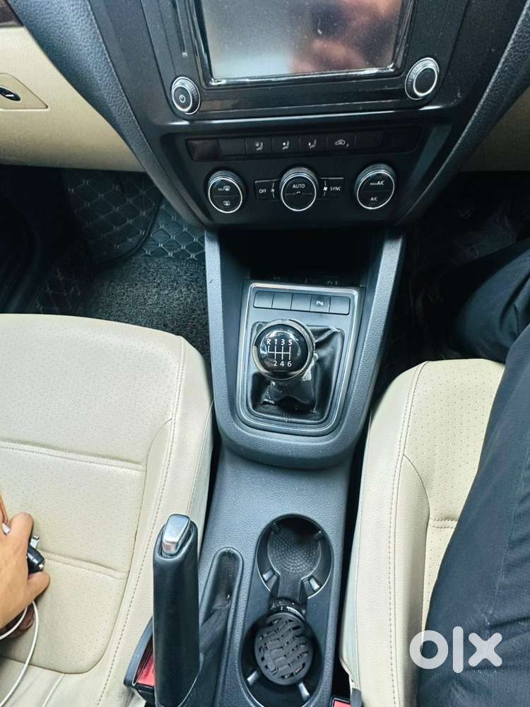 Volkswagen Jetta Petrol 2016