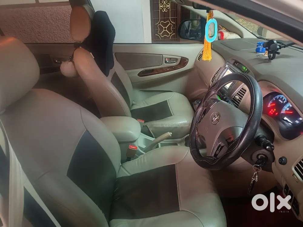 Toyota Innova 2012 Diesel 210000 Km Driven