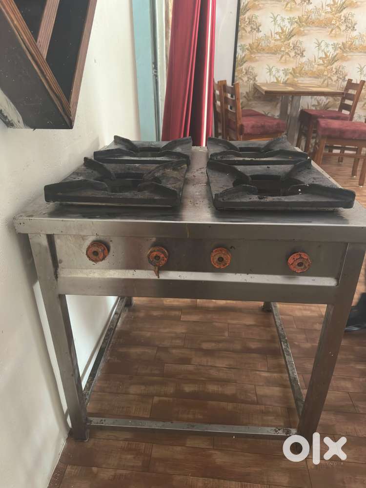 4 Burner Gas Stove