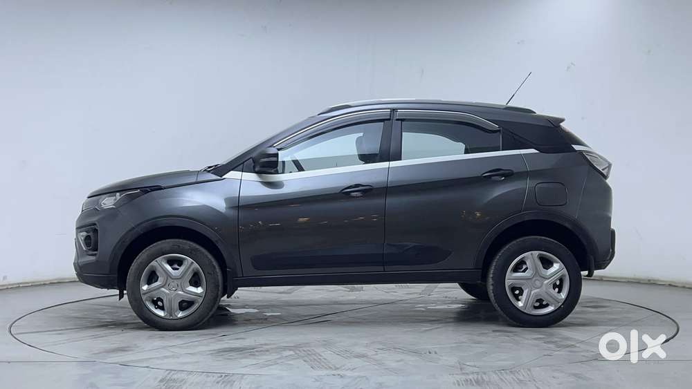 Tata Nexon 1.2 Revotron Xma Amt (s), 2022, Petrol