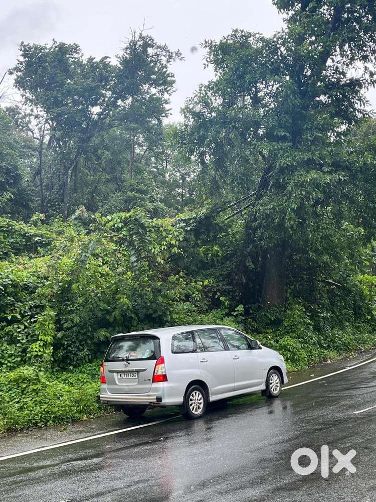 Toyota Innova 2013 Diesel Well Maintained At Negotiable Price