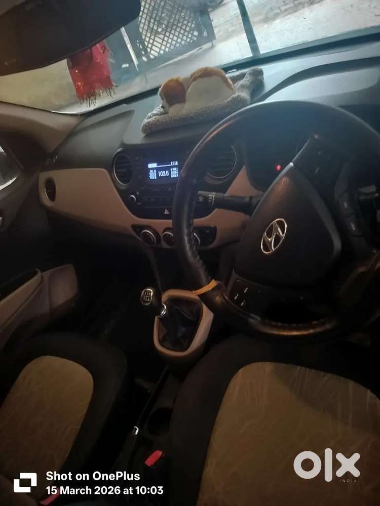 Hyundai Grand I10  2016 Petrol 33000 Km Drive Brand New Condition