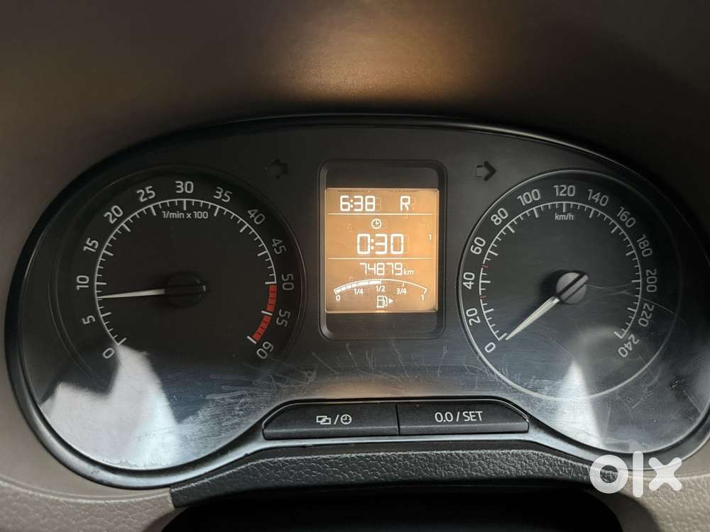 Skoda Rapid 1.5 Tdi At Ambition With Alloy Wheel, 2015, Diesel