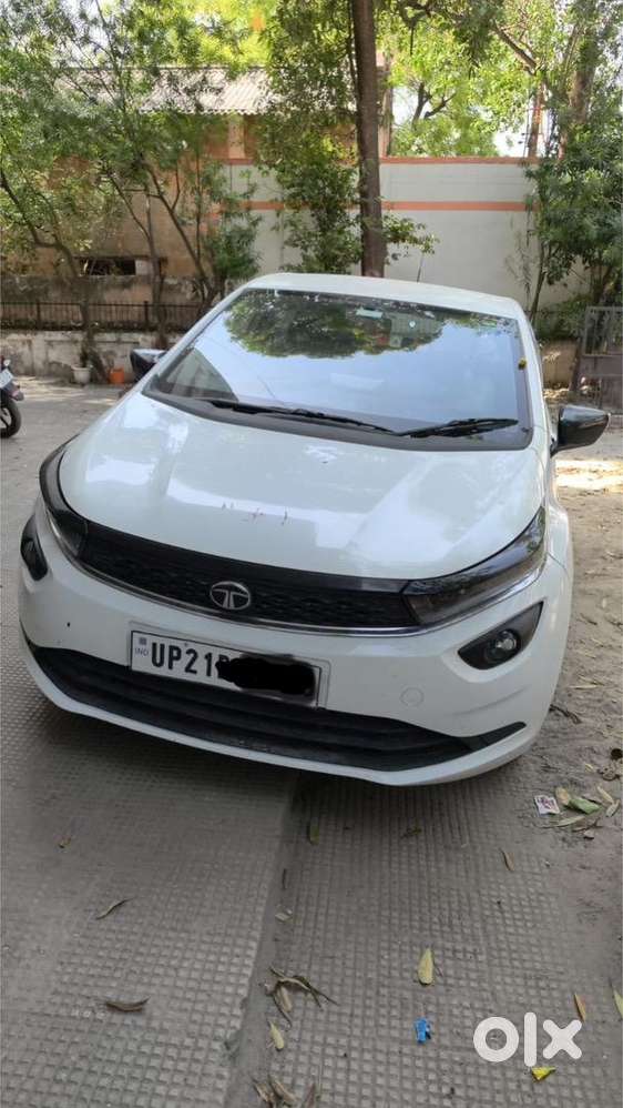 Tata Altroz 2024 Petrol Well Maintained 22000 Km Driven