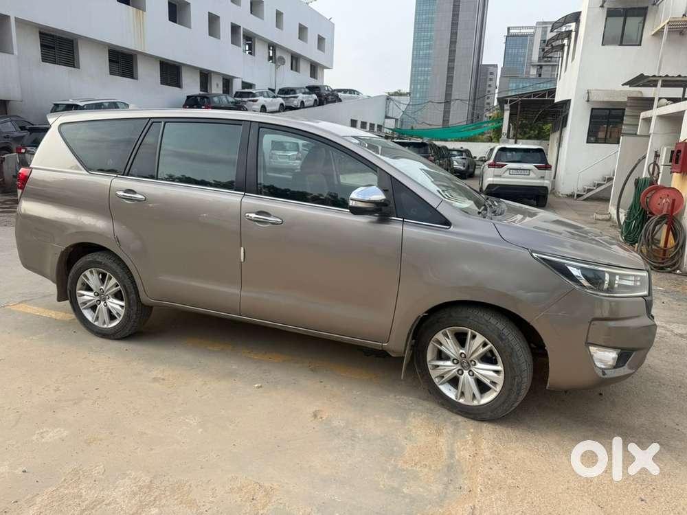Toyota Innova Crysta 2016