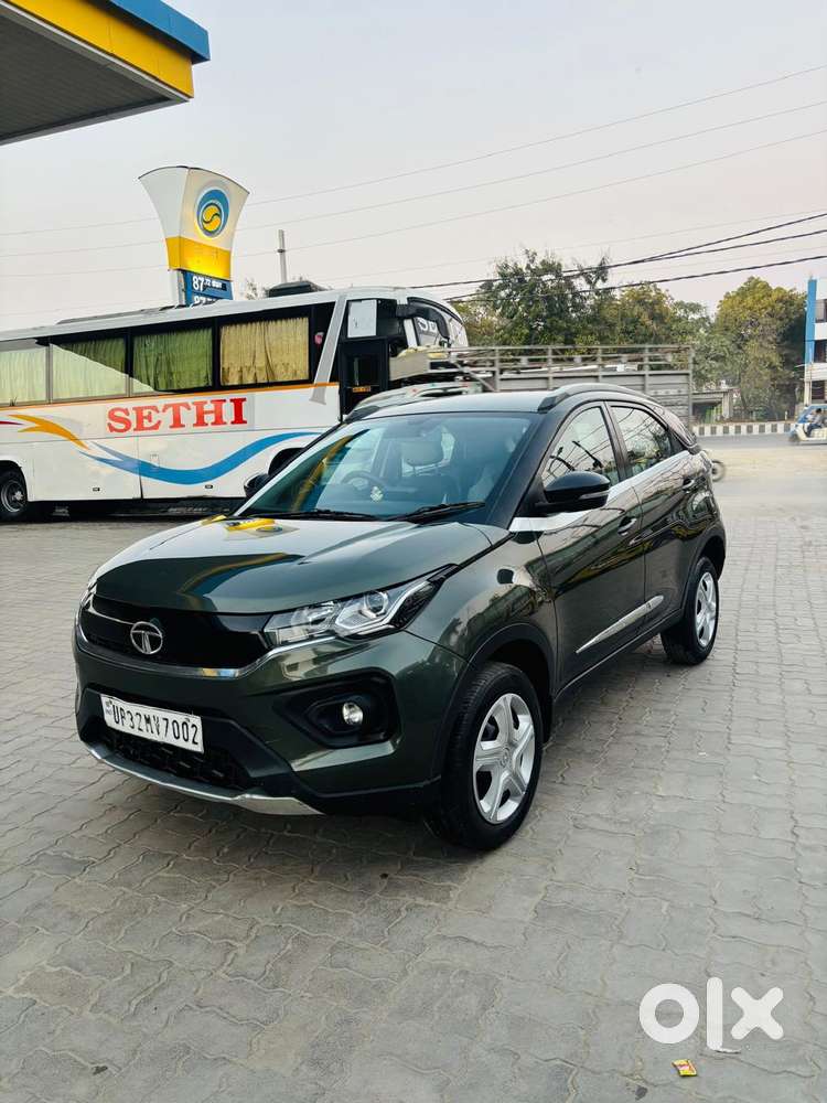 Tata Nexon, 2022, Petrol